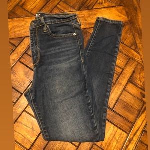Gap size 29 regular. high rise skinny jeans